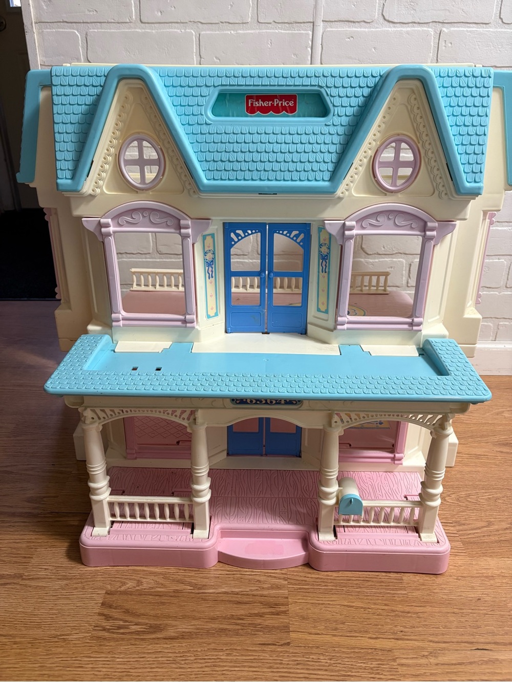 Vintage Fisher-Price Loving Family Dream Dollhouse & Furniture – 1993-94